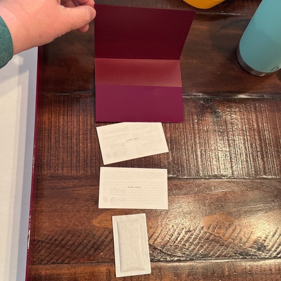 Authentic Gucci Large Glossy Red Gift Box Packaging With Cards Luxury Storage - Picture 3 of 16